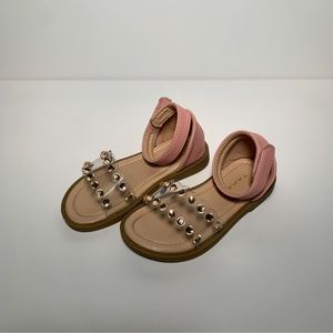 Tahari sandals